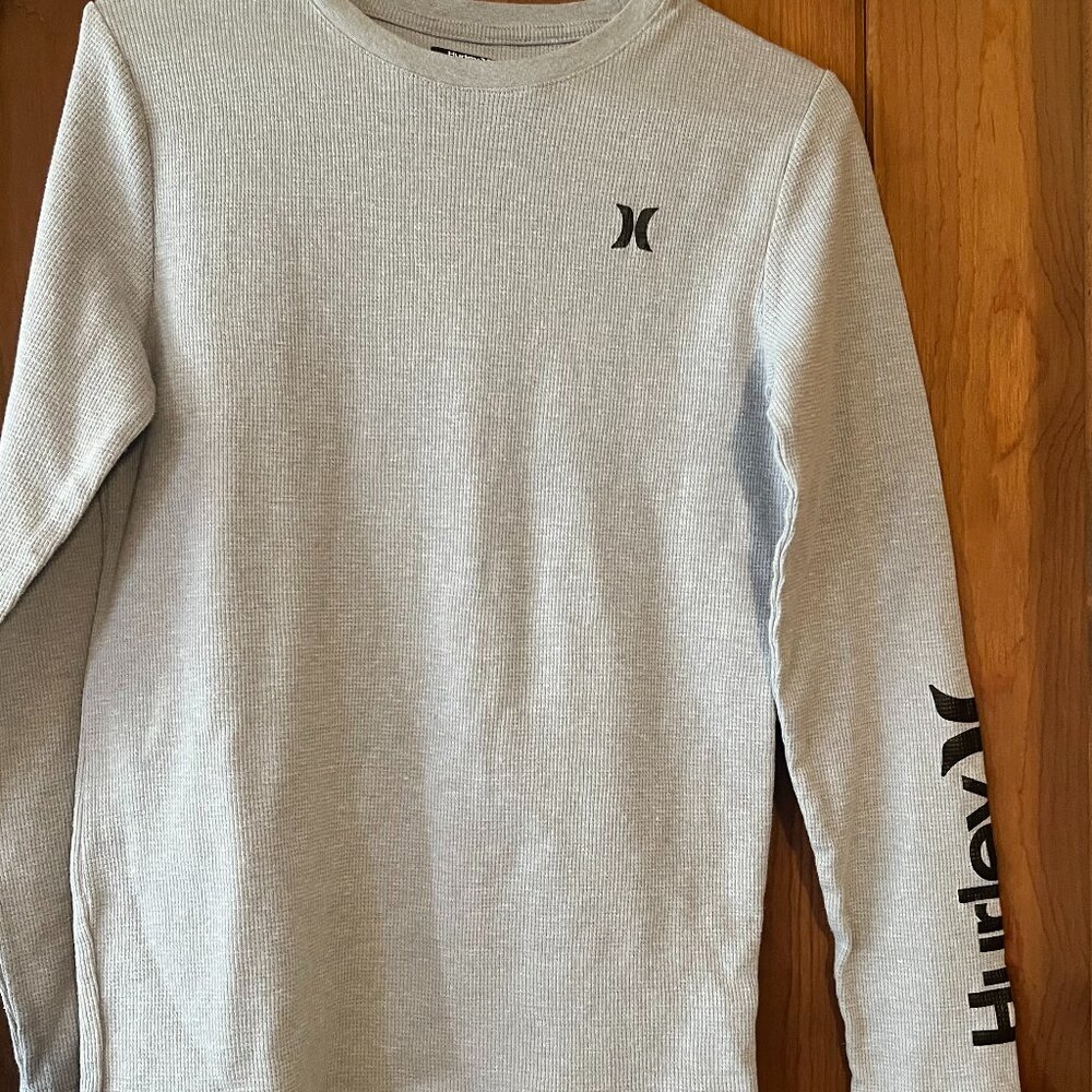 Boys 18/20 Hurley Long sleeve with Logo
